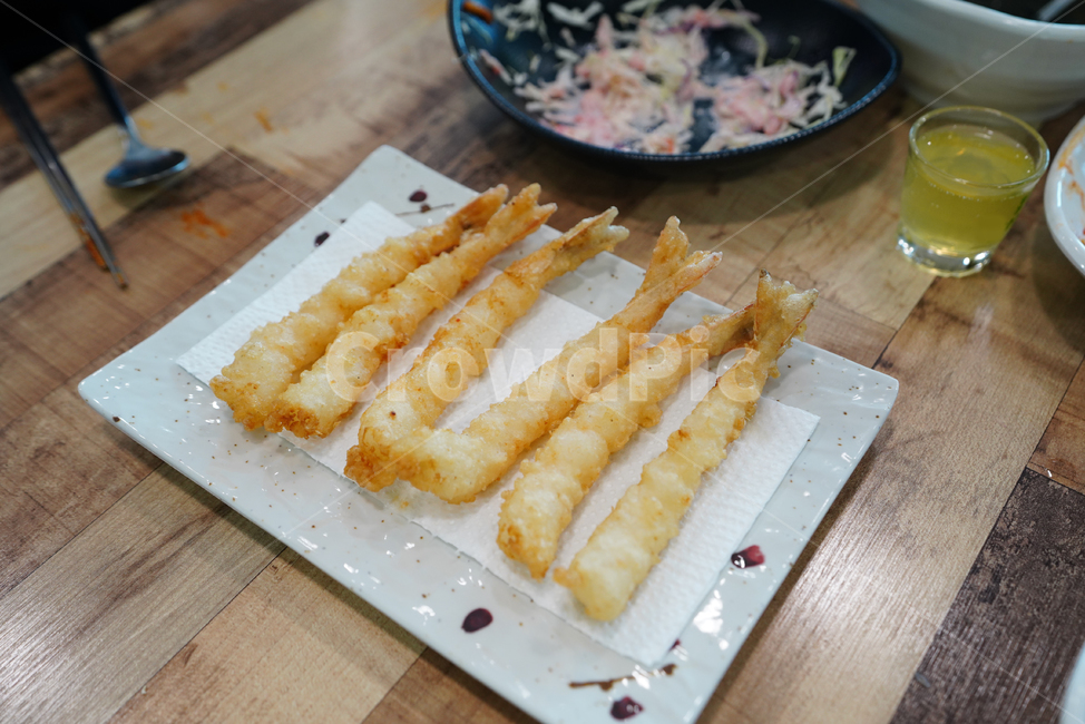 새우튀김,튀김,안주,먹거리,음식,새우,간식,food,접시,fries