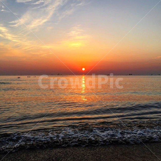 바다,바닷가,일출,바다일출,새해,일몰,하늘,파도,구름,자연,풍경,nature,landscape,해변,바다,beach,sea,outdoors,옥외,sunlight,햇빛,sky,dusk,황혼,red sky,붉은 하늘,dawn,새벽,sunset