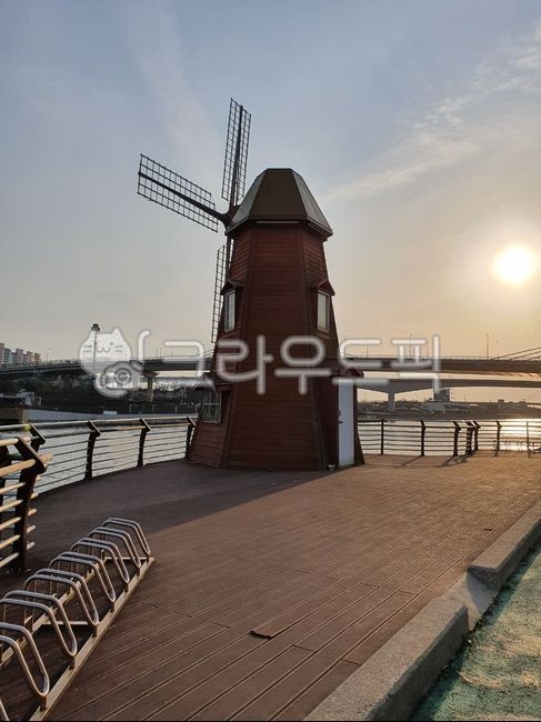 trail,Arabaetgil,windmill,sunset,Ara Waterway Windmill