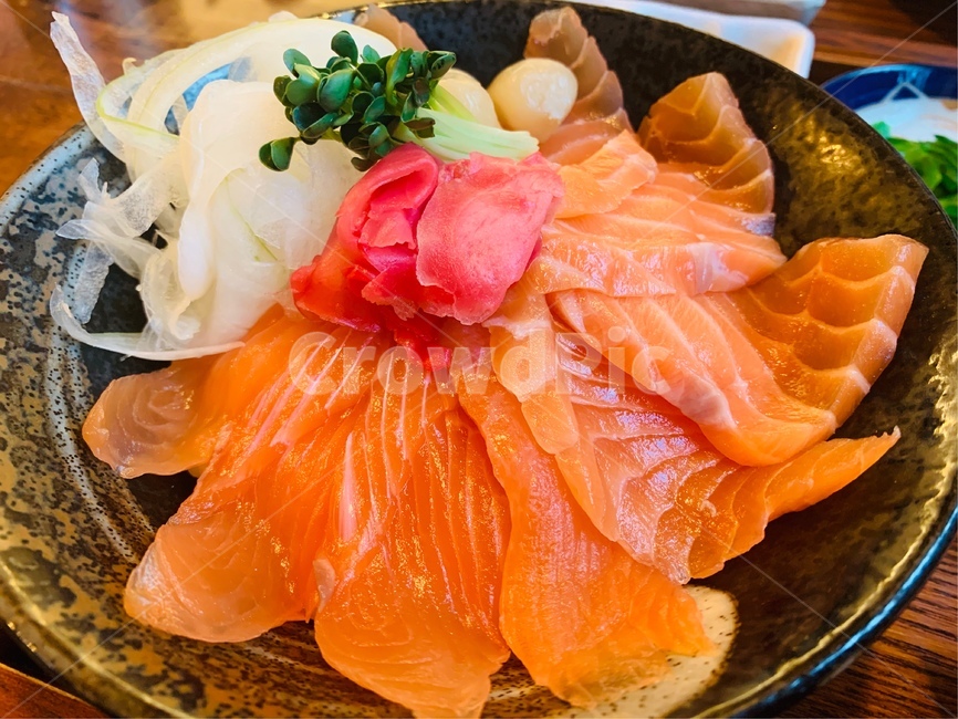 연어,연어회,연어덮밥,연어음식,연어요리,음식,덮밥요리,일식,일본음식,일본요리,Japanese food,Japanese dishes,Japanese meal,Japanese cook