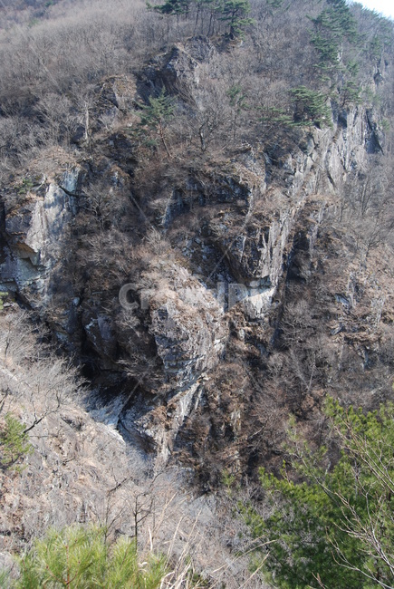 등산로,겨울,나무,자연,winter,겨울,계절,winter,season,자연,풍경,nature,landscape,outdoors,옥외,cliff,낭떠러지