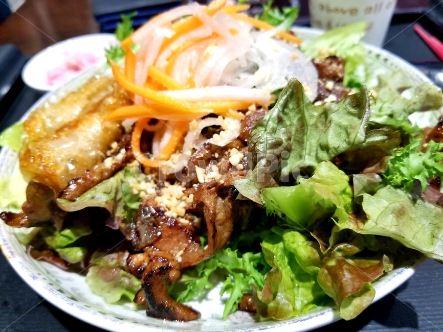 베트남요리,분보짜오,샐러드,고기,점심,lunch,food,음식,야채,salad,vegetable