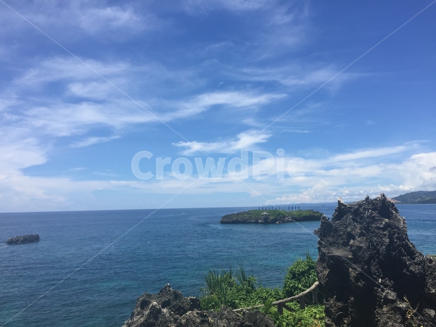 돌,바다,보라카이,구름,맑음,자연,풍경,nature,landscape,land,땅,outdoors,옥외,water,물,sea,ocean,대양,shoreline,해안선,promontory,곶