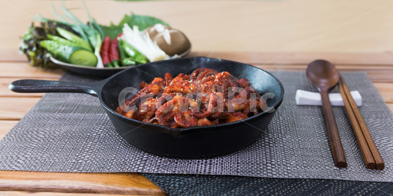음식,쭈꾸미볶음,식사,안주,쭈꾸미,저녁식사,한식,korea,spicy,오징어볶음,식당,매콤,매운맛,red,맛집,고추장,고춧가루,식재료,요리,cook,reserves,수산물,해산물,fisheryproducts,seafood,한국음식,한국요리,food,dishes,korean,meal,koreancook,맛있다,먹다,맵다,소스,볶음,음식,식재료,요리,food,cook,meal,dishes,food reserves,한식,한국음식,한국요리,korean food,korean dishes,korean meal,korean cook