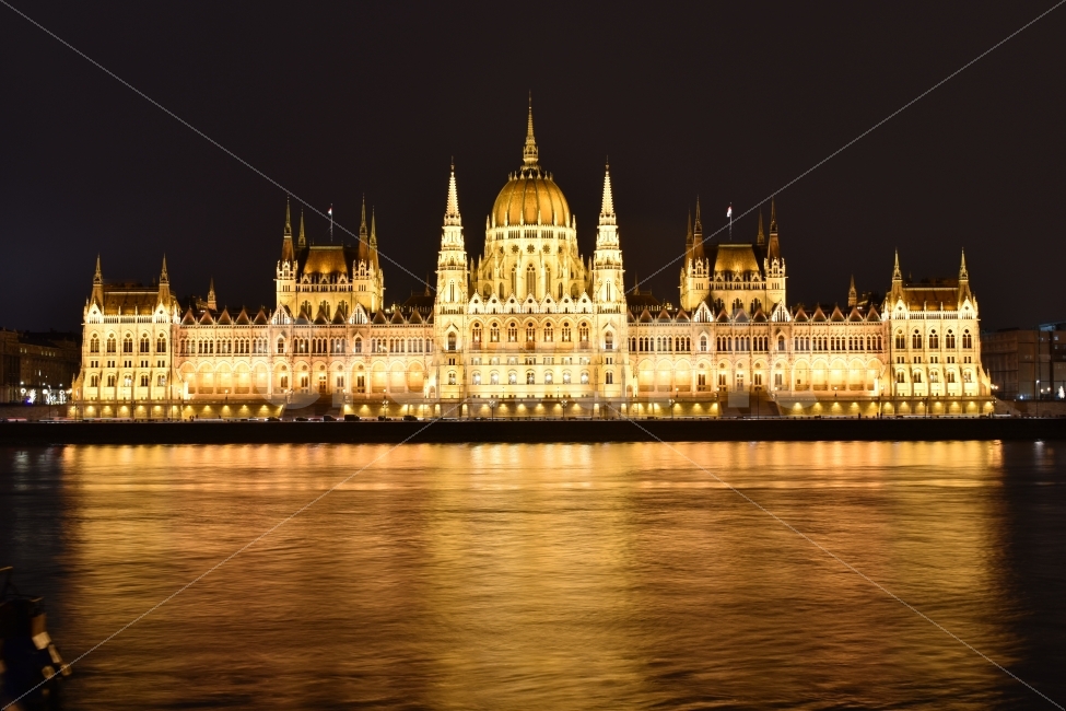유럽,여행,헝가리,부다페스트,국회의사당,야경,밤,도나우강,강,불빛,화려한,웅장한,노출,장노출,야경,밤,풍경,nightscape,night,landscape,해외,외국,세계,foreign,oversea,world,랜드마크,landmark,tourist attraction,parliament,의회