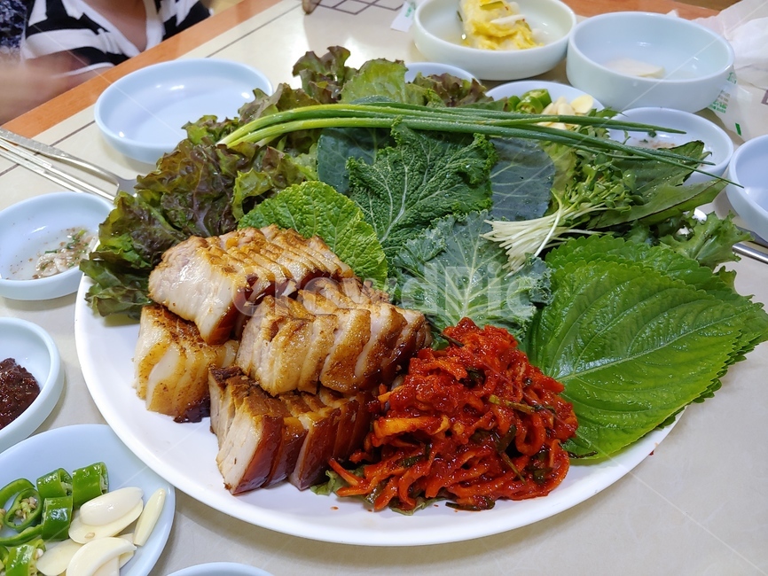 가평맛집,청평맛집,보쌈,아침고요수목원맛집,돼지고기,쌈채소보쌈,음식,식재료,요리,food,cook,meal,dishes,food reserves,육류,고기,meat,한식,한국음식,한국요리,korean food,korean dishes,korean meal,korean cook
