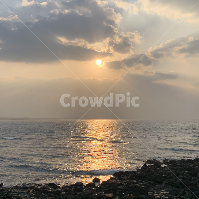 제주도,제주바다,바닷가,노을,바다,해변,해변가,태양,수평선,beach,sea,sunset,light,빛,flare,플레어,sunlight,햇빛,현무암