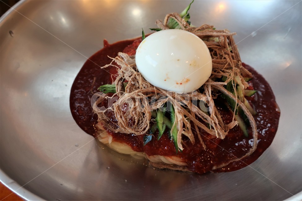 부산,밀면,분식,별미,냉면,육수,면발,계란,양념,전통,비빔,음식,식재료,요리,food,cook,meal,dishes,food reserves,면류,면요리,noodles,한식,한국음식,한국요리,korean food,korean dishes,korean meal,korean cook