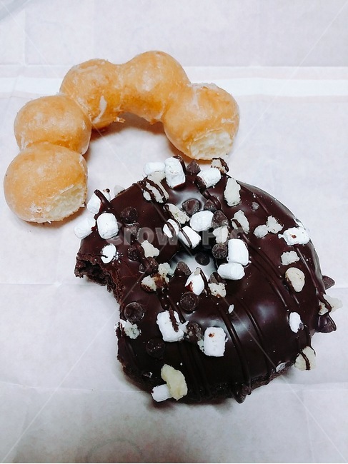 음식,빵,도넛,베이커리,food,bread,donut,bakery,tabemono,pan,doonatsu,beekarii,음식,식재료,요리,food,cook,meal,dishes,food reserves,빵,bread,디저트,간식,후식,dessert,snack