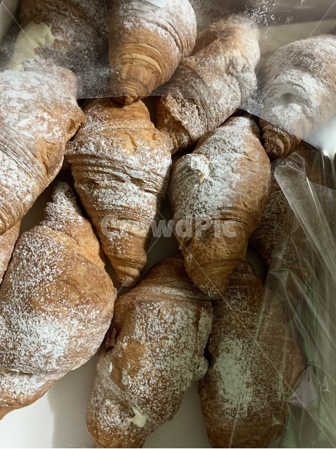 크로와상,생크림,빵,소라빵,브레드,음식,식재료,요리,food,cook,meal,dishes,food reserves,빵,bread