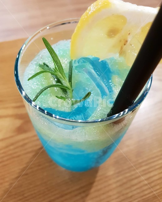 레몬에이드,beverage,음료수,시원함,cool,ade,straw,빨대,레몬,lemonade,ice,drink,계절음료,음료수,drink,beverage