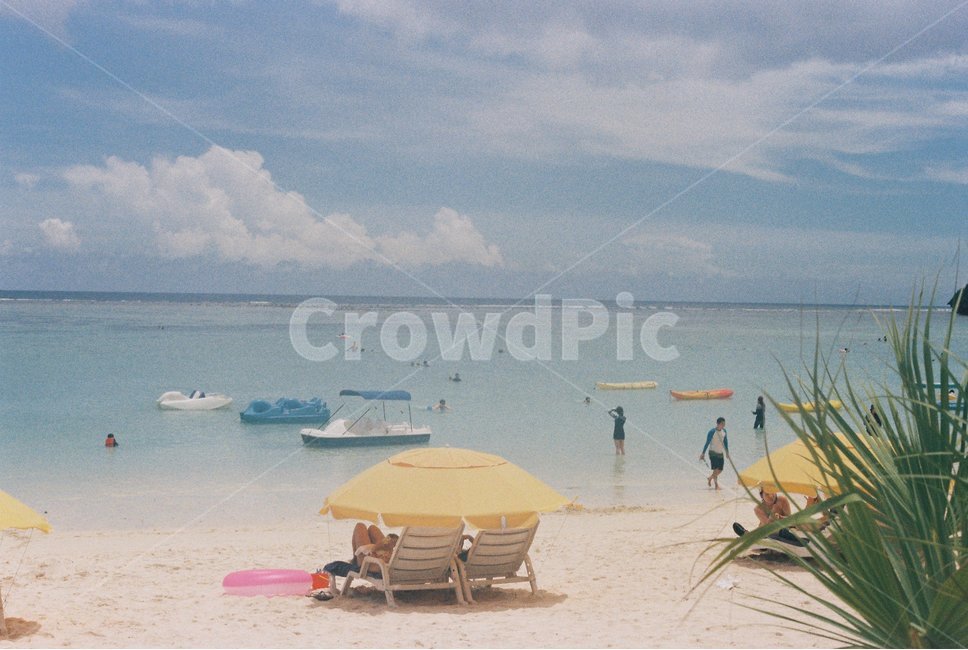 바다,여름,괌,야자수,파랑,투몬비치,비치,해변,summer,sea,guam,sunshine,일몰,하늘,blue,cloud,구름,여름,계절,summer,season,자연,풍경,nature,landscape,해변,바다,beach,sea,여행,휴가,traveling,vacation,trip,transportation,교통,vehicle,차량,watercraft,선박,boat,보트,chair,의자,furniture,가구