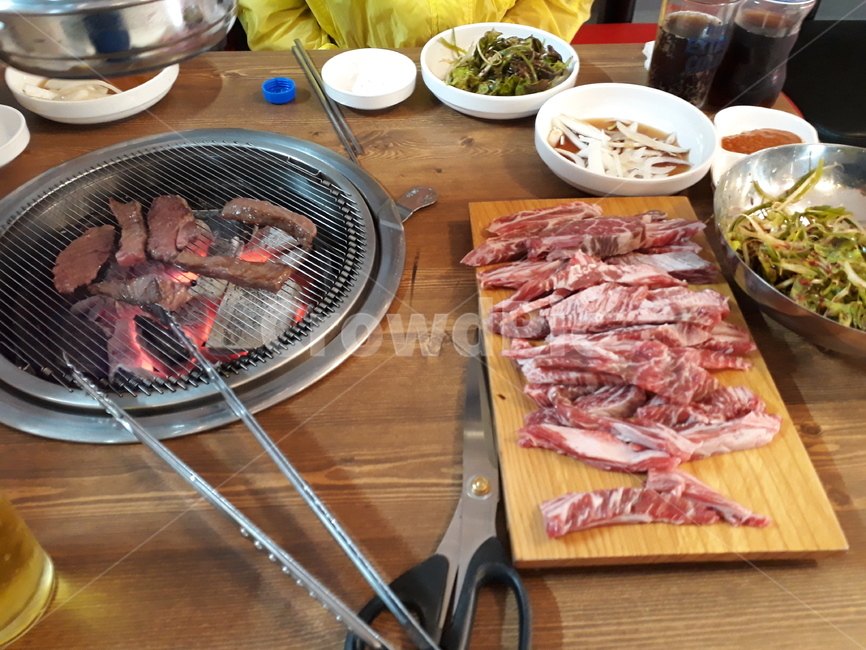 고기,고기굽기,반찬,외식,요리,저녁,식사