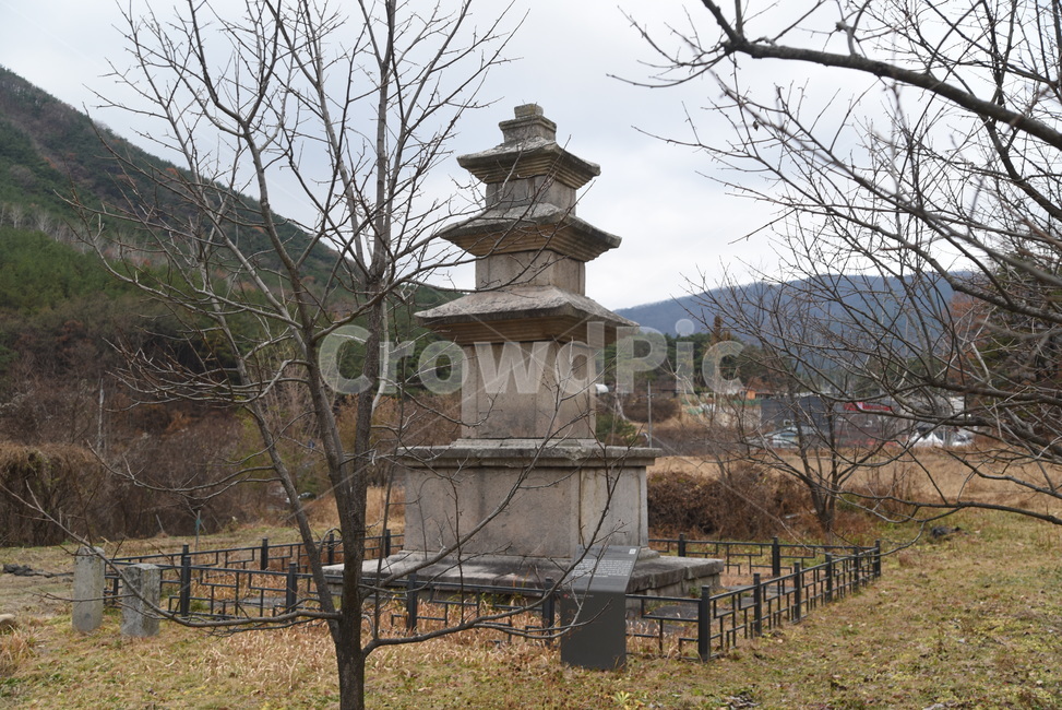 삼층석탑,기성동,팔공산,보물,문화재,기념물,석조건물,outdoor,탑