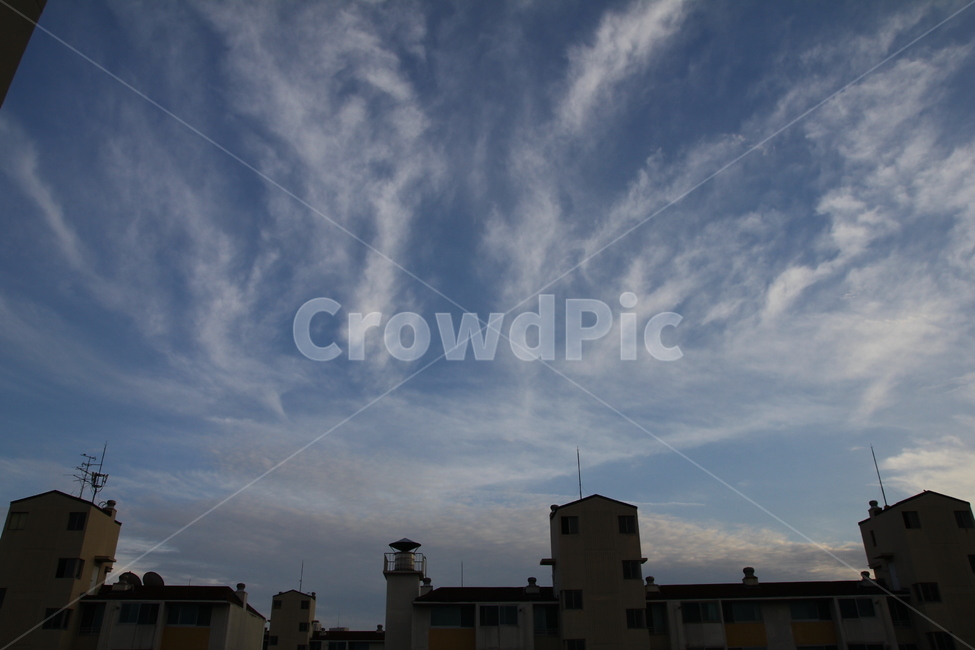 하늘,구름,파랑,하얀색,sky,cloud,blue,white,도시,풍경,city,landscape,한국도시풍경,한국도시경관,korea cityscape,건축물,건물외관,exterior,building,structure,architecture,construction,nature,자연,outdoors,옥외