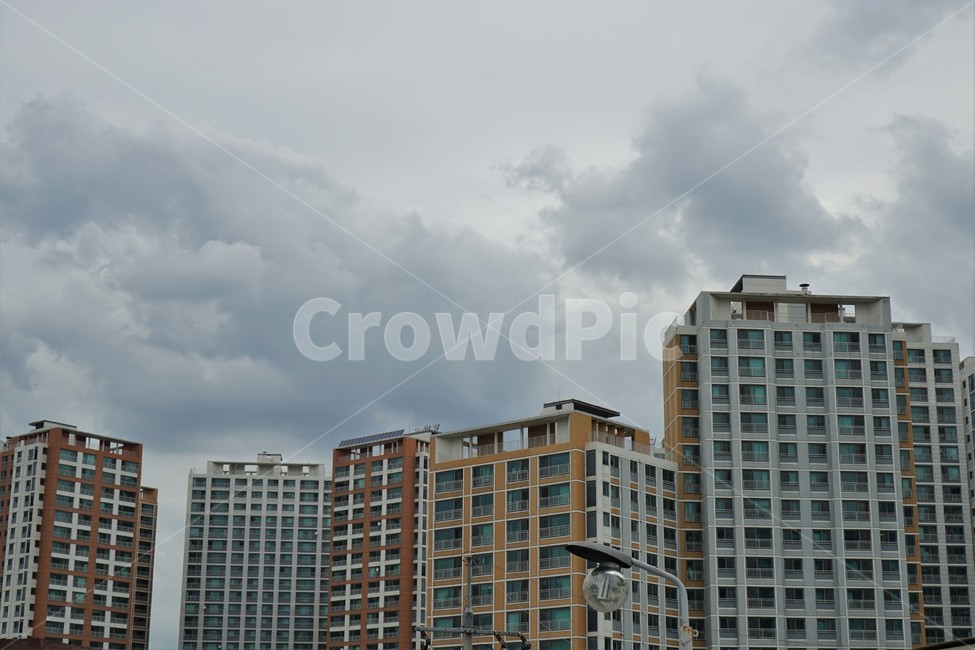 건축,회색하늘,구름,도시,건물,흐린날씨,cloudy,buildings,city,cityscape,landscape
