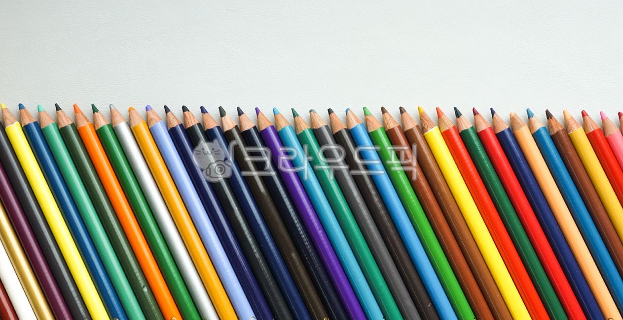 pencil,연필,색,색연필,색감,그림,color,coloredpencil,문구,사무용품,학용품,컬러,색깔,미술,미술도구,미술재료,schoolsupplies,officesupplies,stationery