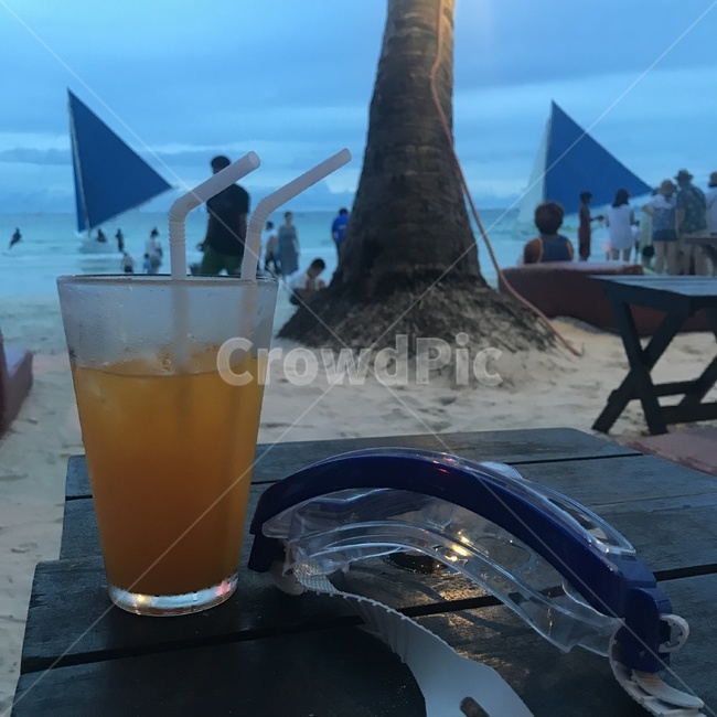 주스,여름,카페,휴양지,해변,보라카이,보라카이음식,보라카이맛집,보라카이배경,보라카이해변,보라카이풍경,음식,요리,수영,여행,보트,모래,오렌지주스,스노쿨링,감성,색채,색감,색상,해외,세계여행,해변,바다,beach,sea,음료수,drink,beverage
