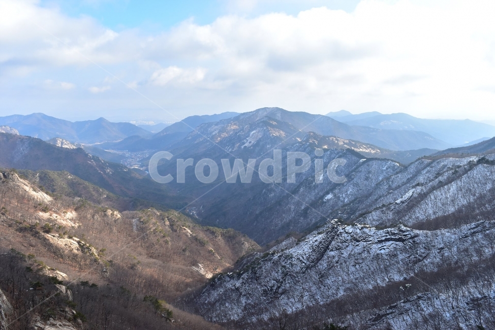 계룡산,국립공원,겨울,풍경,설경,산행,Korea,Nationa,Park,눈풍경,눈,자연,스포츠,등산,nature,snow,느낌,아름다운,신비로운,경이로운,다큐,필,힐링,명산landscape,winter,season,자연성릉,암릉,능선,비경,겨울,계절,winter,season,자연,풍경,nature,landscape,한국자연풍경,한국자연경관,korea nature landscape,mountain range,산맥,mountain,산,outdoors,옥외,slope,경사,peak,피크