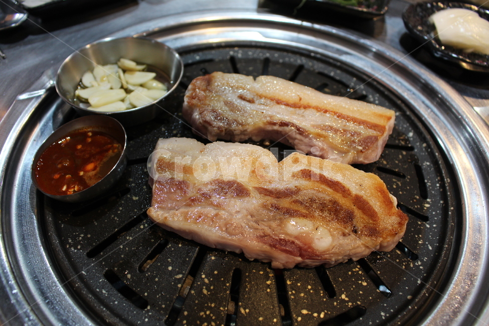 삼겹살,돼지고기,삼겹살구이,고기집,고깃집,식사,화로구이,돼지고기구이