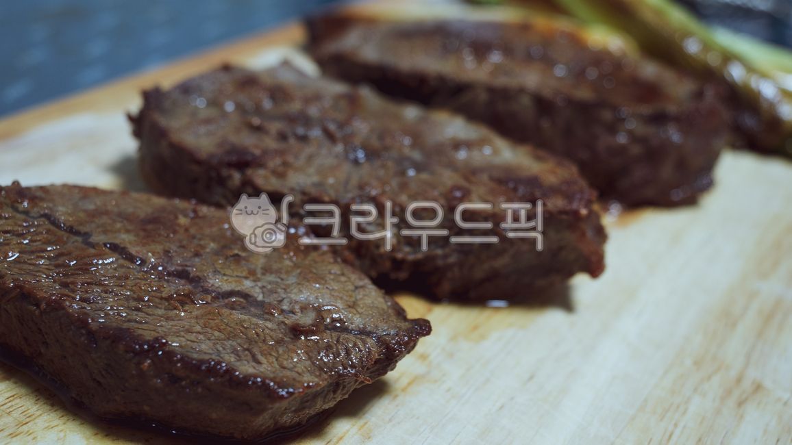 집밥,부채살,구운대파,가니쉬,직접만든요리,부채살스테이크,소고기,구운소고기,바베큐,홈파티,맛있는요리,스테이크,food,음식,steak