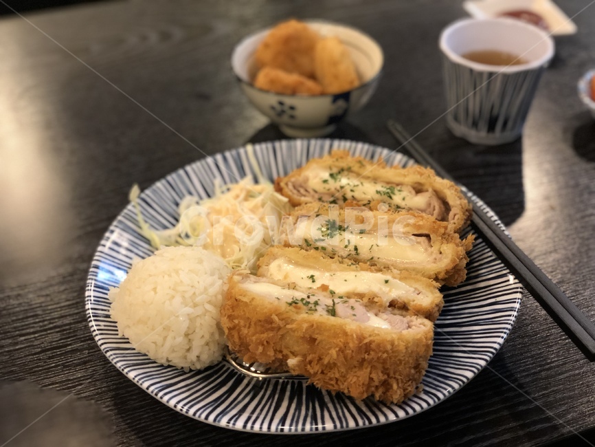 돈까스,치즈돈까스,음식,일식,식사,음식,식재료,요리,food,cook,meal,dishes,food reserves,일식,일본음식,일본요리,Japanese food,Japanese dishes,Japanese meal,Japanese cook