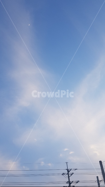 구름,하늘,파란하늘,하얀구름,뭉게구름,특이한구름,sky,bluesky,cloud,nature,자연,outdoors,옥외,명주실구름,이중구름,전봇대,전선