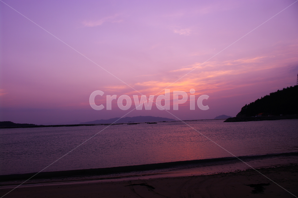 노을,sunset,일몰,바다,하늘,섬,구름,풍경,자연,풍경,nature,landscape,outdoors,옥외,dusk,황혼,sky,dawn,새벽,red sky,붉은 하늘