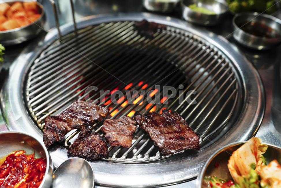 고기,한우,술안주,먹거리,식사,음식,푸드,연탄,불판,육식,한식,음식,식재료,요리,food,cook,meal,dishes,food reserves,육류,고기,meat,한식,한국음식,한국요리,korean food,korean dishes,korean meal,korean cook