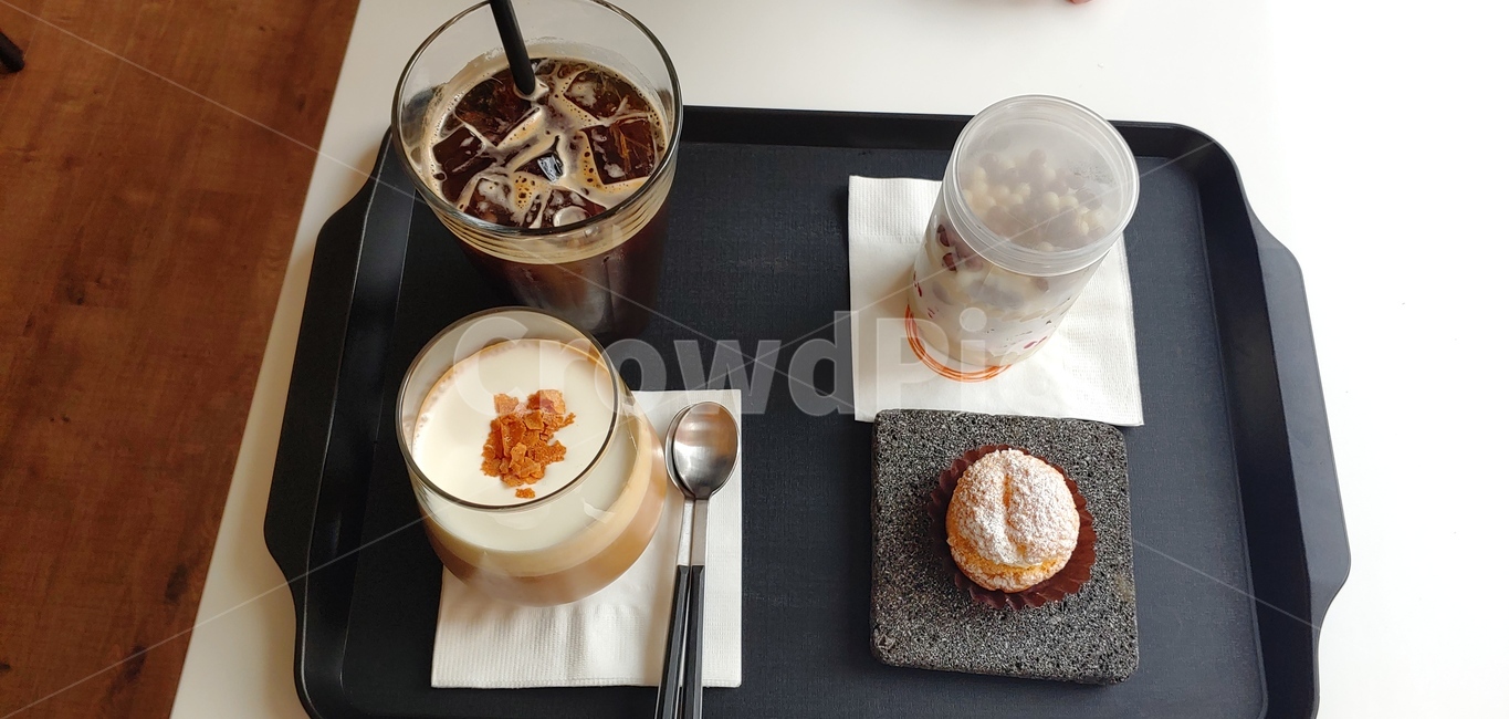 카페,오후,연유라떼,라떼,아메리카노,디저트