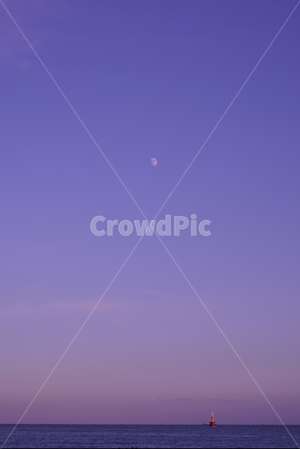 감성,힐링,일몰,배경화면,달,해운대,바다,하늘,moon,sea,sunset,sky,자연,풍경,nature,landscape,색깔,색상,색채,색감,color sense,color sensitivity,feeling of color,outdoors,옥외