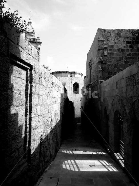 벽돌,그림자,골목길,하늘,집,골목길,alley,흑백,모노톤,monochrome,black and white