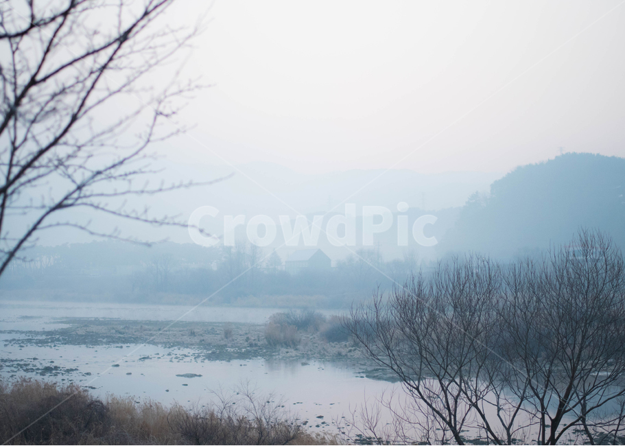 겨울,소양호,겨울강,물안개,새벽녘,겨울,계절,winter,season,자연,풍경,nature,landscape,한국자연풍경,한국자연경관,korea nature landscape,weather,날씨,outdoors,옥외