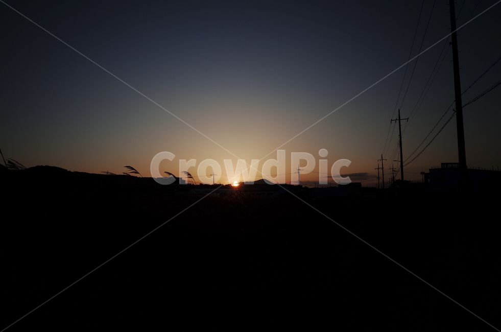 nature,자연,outdoors,옥외,sunset,sunrise,일몰,일출,sky,하늘,해,sun,redsky,붉은하늘