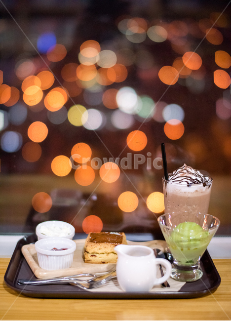거피,야경,보케,카페,디져트,음식,식재료,요리,food,cook,meal,dishes,food reserves,디저트,간식,후식,dessert,snack,커피,카페,coffee,cafe