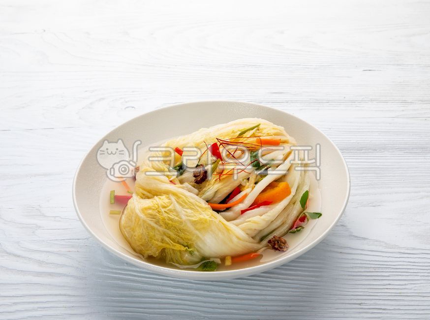 pepper,white kimchi,red pepper,cabbagekimchi,sidedish,giul,plate,bowl,cabbage kimchi,side dish,apple,pear,fall,pine nut,jujube,waterkimchi,makingkimchi,kimchi,kimchi kimchi,apologize,food,meal,dish,pinenut,whitekimchi,water kimchi