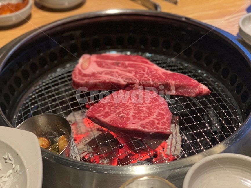 소고기,소고기등심,소고기구이,특뿔,고기,숯불구이,꽃등심,음식,food,음식,식재료,요리,food,cook,meal,dishes,food reserves,육류,고기,meat