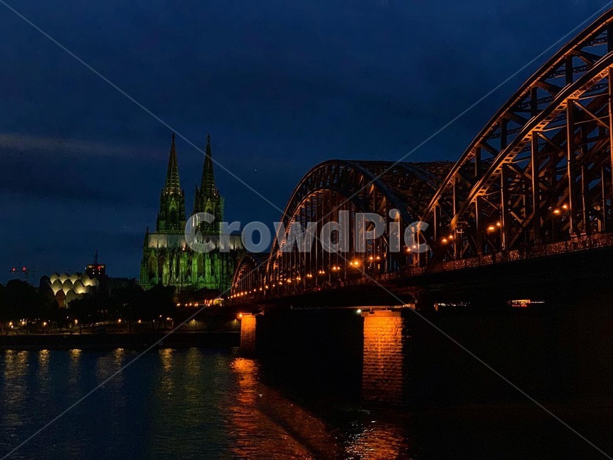 뾰족한탑,building,건물,architecture,건축물,bridge,다리,tower,공,야경,밤,풍경,nightscape,night,landscape,도시,city,랜드마크,landmark,tourist attraction,해외,외국,세계,foreign,oversea,world,세계도시풍경,해외도시풍경,외국도시풍경,world cityscape,세계랜드마크,해외랜드마크,외국랜드마크,world landmark,world tourist attraction,spire,첨탑,steeple,뾰족한 탑,탑