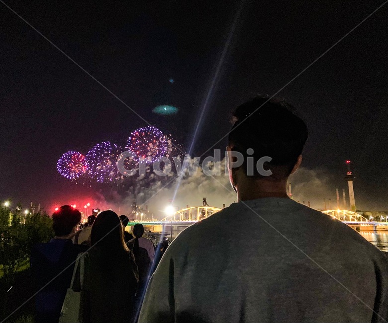 인물뒷모습,불꽃축제,여행,밤,야경