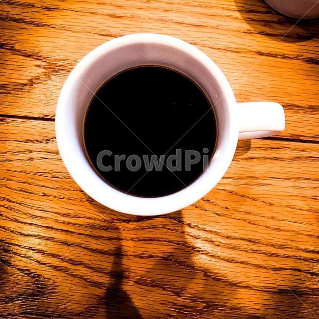 커피,머그잔,검은색,아메리카노,나무바닥,커피,카페,coffee,cafe