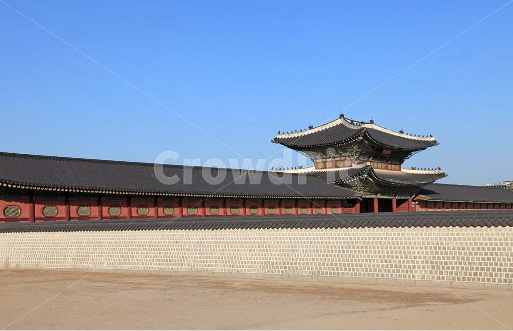 경복궁,흥례문,담,담장,문화재,사적,건축,건축물,전통건축,전통건축물,기와,마당,바닥,하늘,배경,백그라운드,한국전통,한국문화,korean traditional,korean culture,랜드마크,landmark,tourist attraction,한국랜드마크,한국관광지,한국명소,korea landmark,korea tourist attraction,건축물,건물외관,exterior,building,structure,architecture,construction