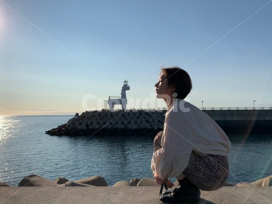 느낌,감정,옆모습,저녁,인물,말등대,제주,feeling,사람,인물,인간,human,person,여성,여자,woman,female,lady