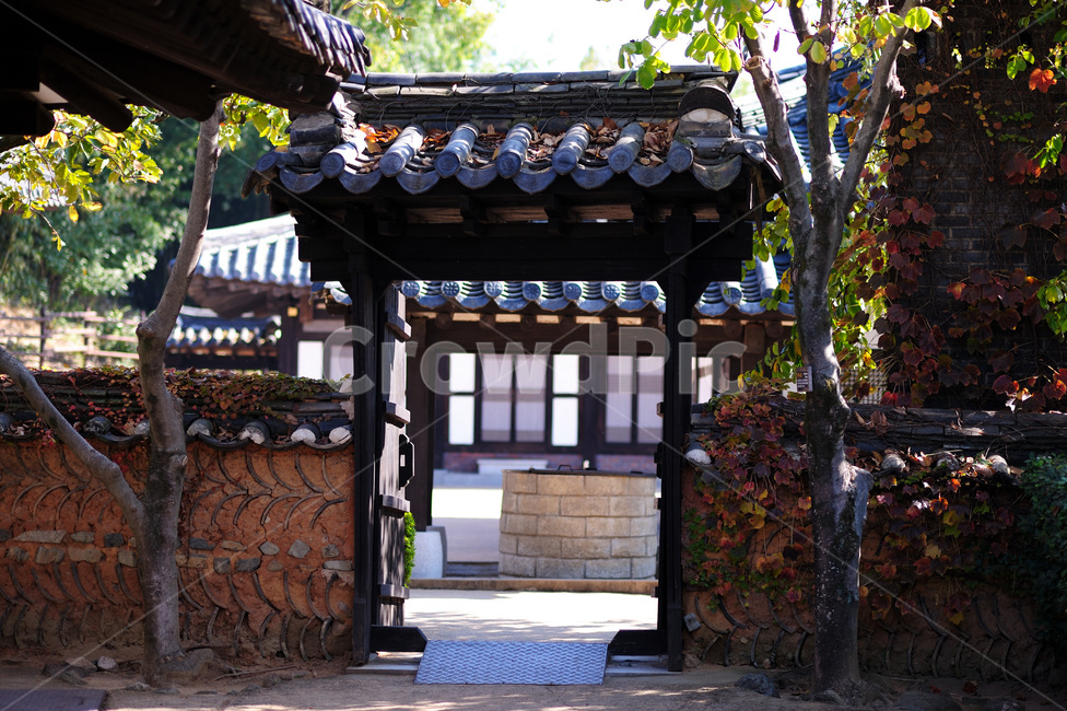 한옥,기와,대문,담장,마당,한국전통,한국문화,korean traditional,korean culture,건축물,건물외관,exterior,building,structure,architecture,construction