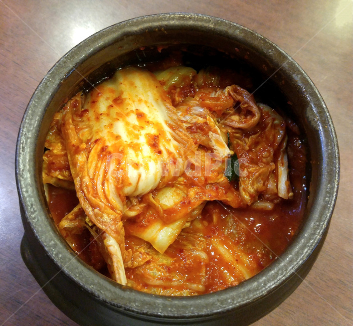 김치,항아리김치,배추김치,kimchi,김치류,음식,식재료,요리,food,cook,meal,dishes,food reserves,한식,한국음식,한국요리,korean food,korean dishes,korean meal,korean cook