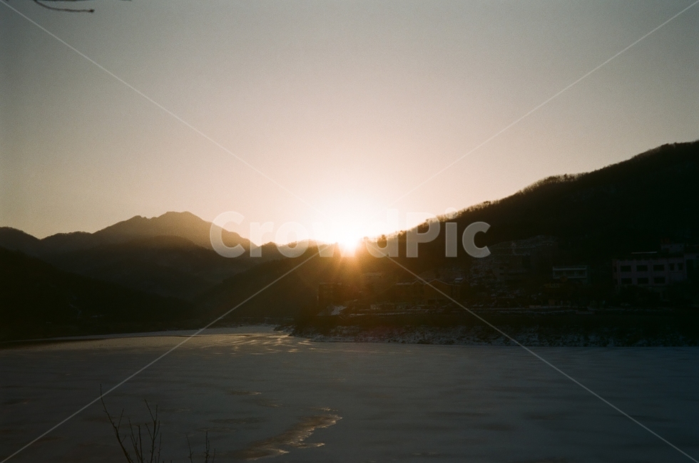 필카,필름카메라,새해,새해첫날,첫해,일출,감성,고요,자연,풍경,nature,landscape,light,빛,flare,플레어