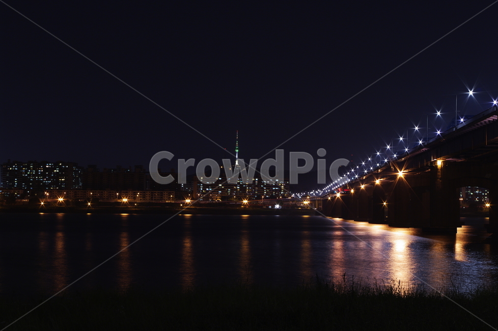 서울,한강,대교,야경,풍경,빛,조명,다리,야경,밤,풍경,nightscape,night,landscape,도시,city,한국도시풍경,한국도시경관,korea cityscape,building,건물,bridge
