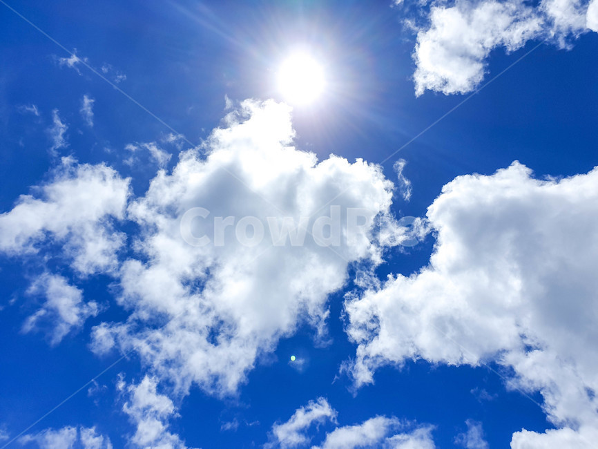 하늘,파란하늘,흰구름,맑음,햇빛,푸른하늘,자연,파란색,azuresky,sky,bluesky,whiteclouds,nature,자연,풍경,nature,landscape,outdoors,옥외,azure sky,푸른 하늘
