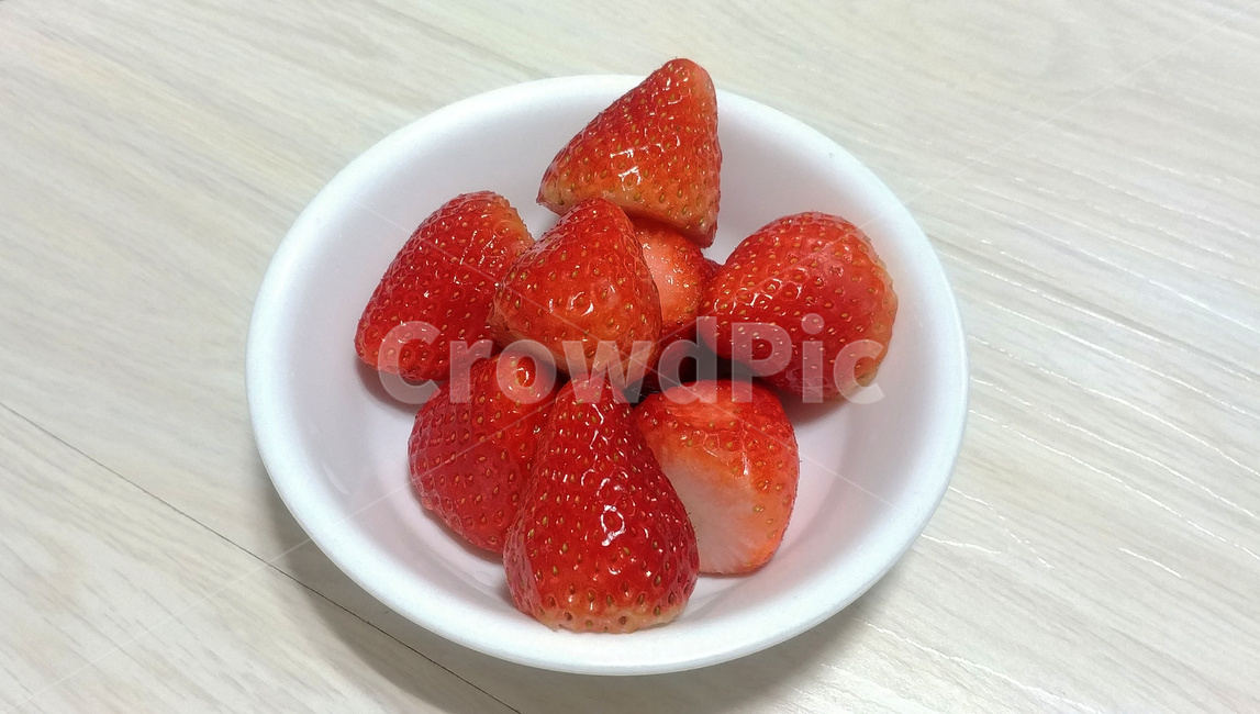 딸기,과일,디저트,후식,베리,음식,식재료,요리,food,cook,meal,dishes,food reserves,과일,열매,fruit