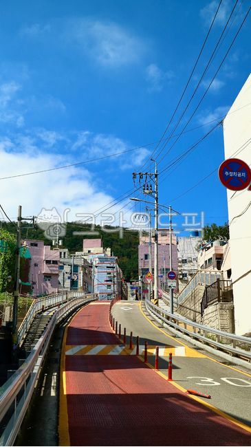 uphill,uphill,uphill road,sky,road,difficult,moon village