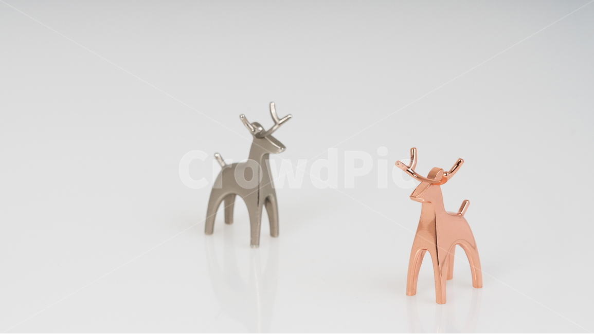 심리학,생활,커플,사슴,동상,골드,실버,함께,사랑,노루,금속,럭셔리,동물,뿔,반사,빤짝,광채,쥬얼리,루돌프,크리스마스,아웃포커싱,보석,귀금속,귀여운,액세서리,장식품,백그라운드,사물,물건,오브젝트,thing,object,matter
